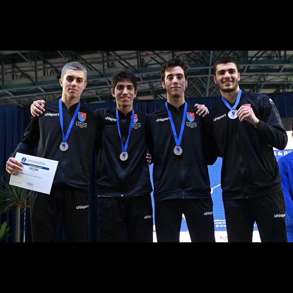 Karşıyaka Spor Kulübü Gençleri Gümüş Madalya Kazandı