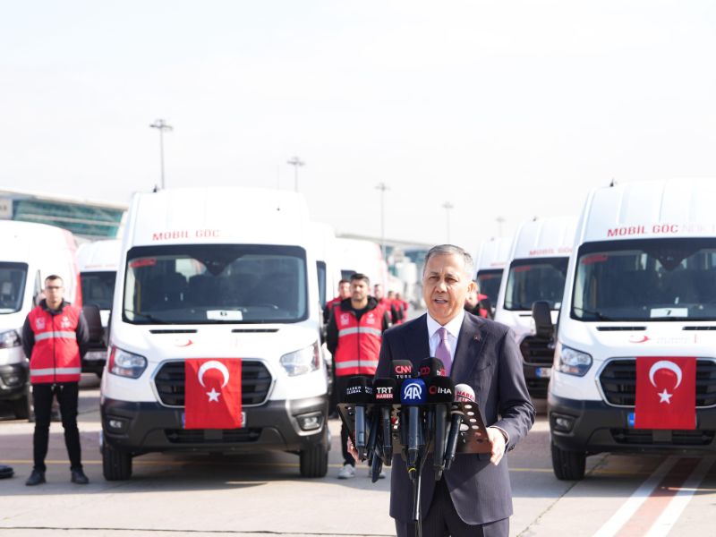 İçişleri Bakanı Yerlikaya, Mobil Göç Noktası araçlarının sayısının arttığını açıkladı