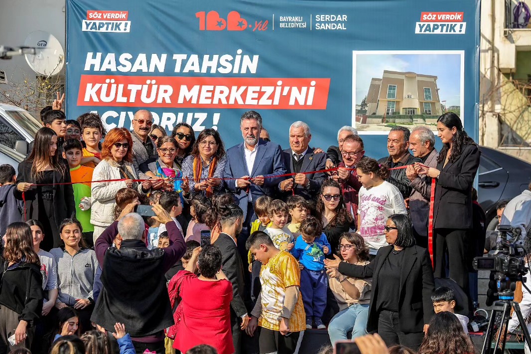 İzmir Bayraklı'da Hasan Tahsin Kültür Merkezi Açıldı