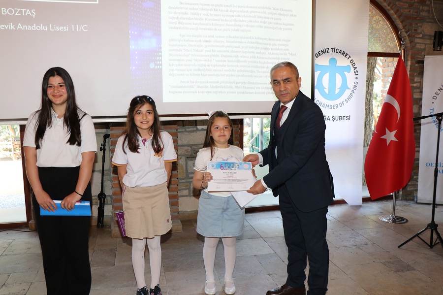 Resim, şiir ve kompozisyon yarışmasının ödülleri verildi
