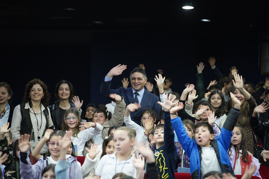 Aliağalı Öğrenciler Başkan Serkan Acar ile Söyleşi Yaptı