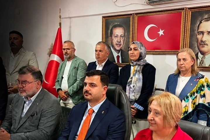 Eyyüp Kadir İnan: İlkay Çiçek partimize katılmak için talepte bulundu