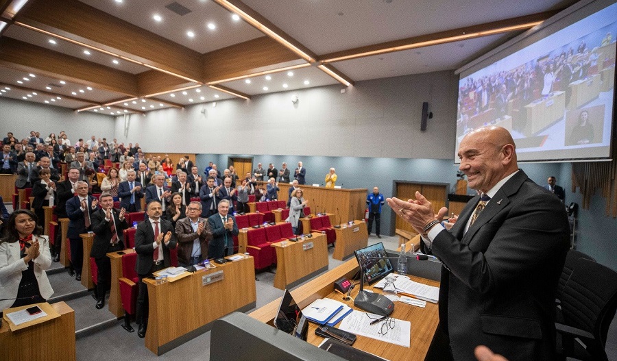 İzmir Büyükşehir Belediyesi Meclisi’nin seçim öncesi son toplantısı yapıldı