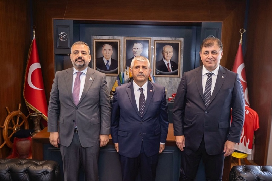 Tugay, MHP İzmir İl Başkanlığı’nı ziyaret etti.