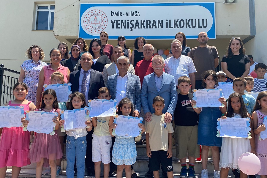2024/2025 Eğitim Öğretim Yılı Karne Töreni Yenişakran İlkokulunda gerçekleştirildi