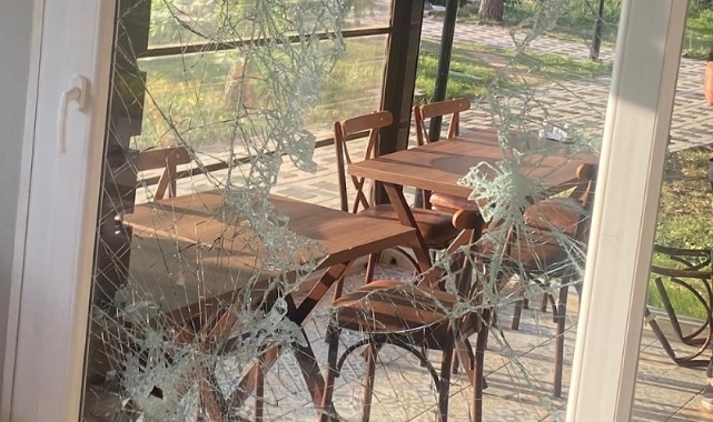 Menderes'te Kent Lokantası'na saldırı