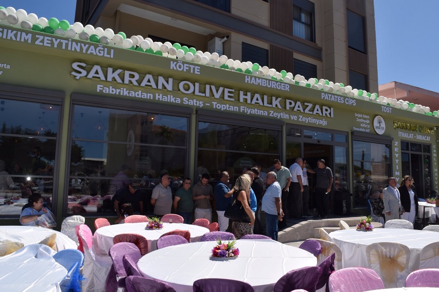 Şakran Olive Halk Pazarı Aliağa Protokolünün Katımıyla Açıldı