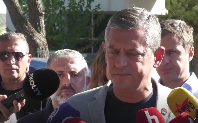 Özgür Özel, Cezavinde tutuklu Soyer, Çalık ve Aslanoğlu'nu ziyaret etti