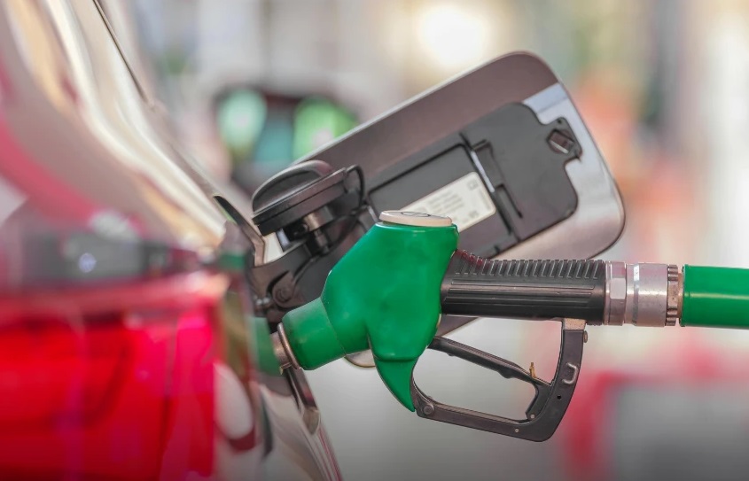 Benzine 1 lira 15 kuruş zam geliyor