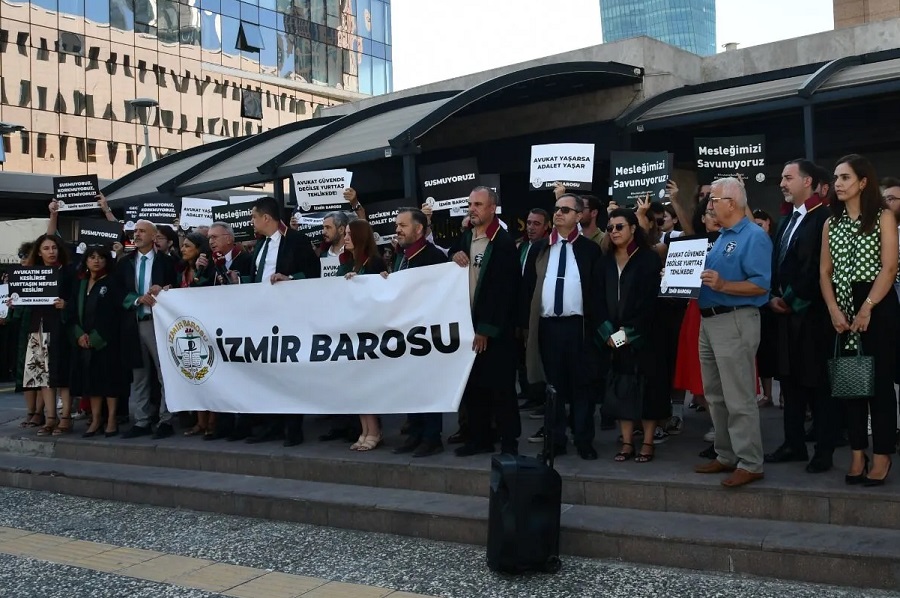 İzmir Barosu’ndan söz yasağı tepkisi