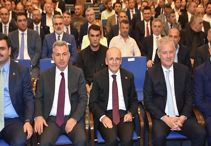 Bakan Mehmet Şimşek'le İzmir’in kalbinde ekonomi zirvesi