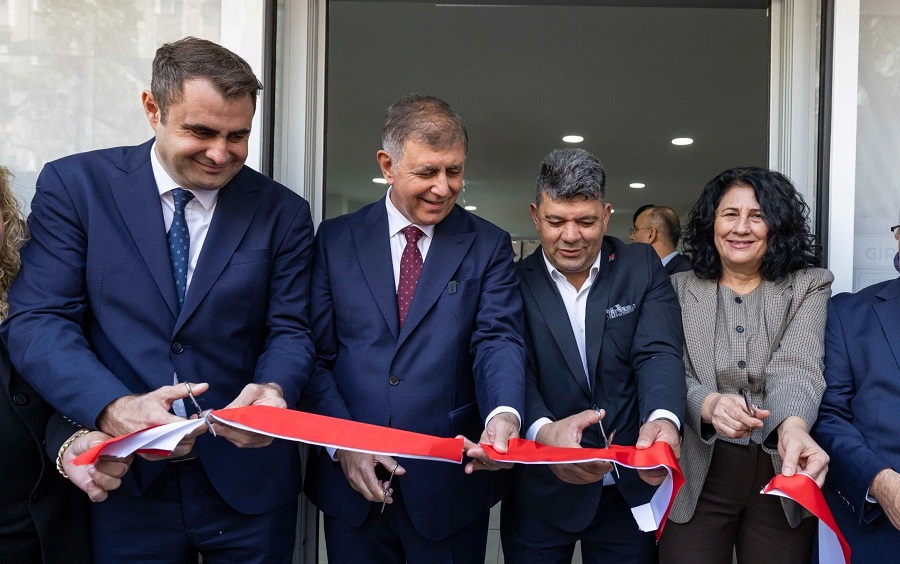 İZMAR marketler zinciri, 11’inci şubesini Aliağa’da açtı