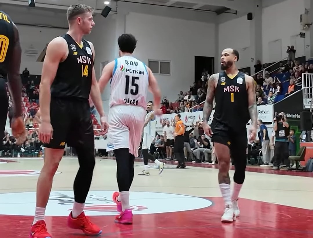 Aliağa Petkimspor taraftarı önünde galip