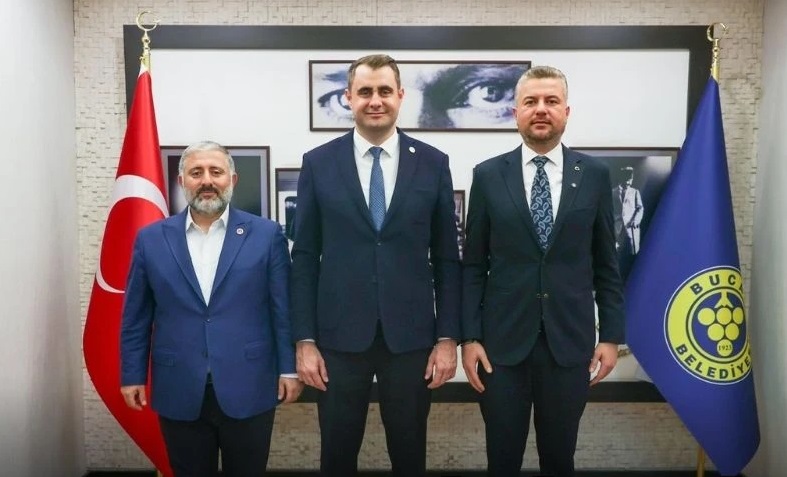 İzmir Buca'da belediye ve örgüt zirve toplantısı