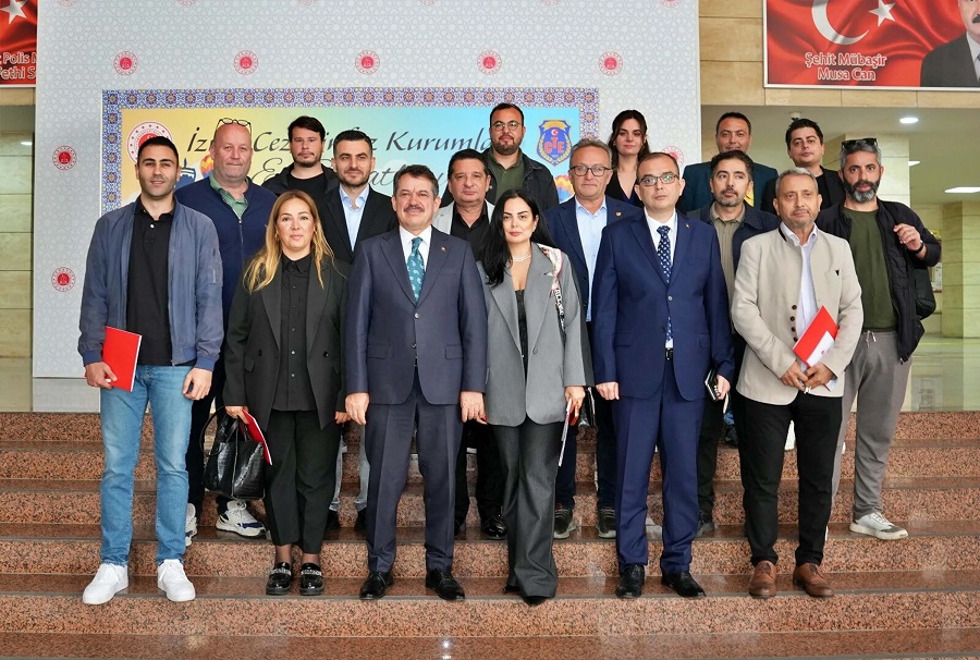 İzmir Cumhuriyet Başsavcısı Ali Yeldan, gazetecilerle biraraya geldi