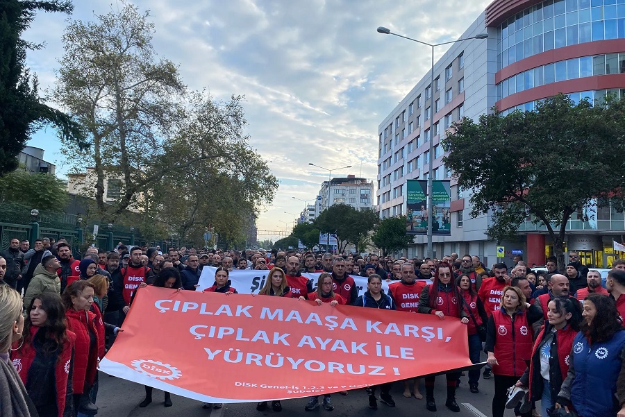 İZENERJİ, İZELMAN ve İZFAŞ’ta çıplak ayak eylemi