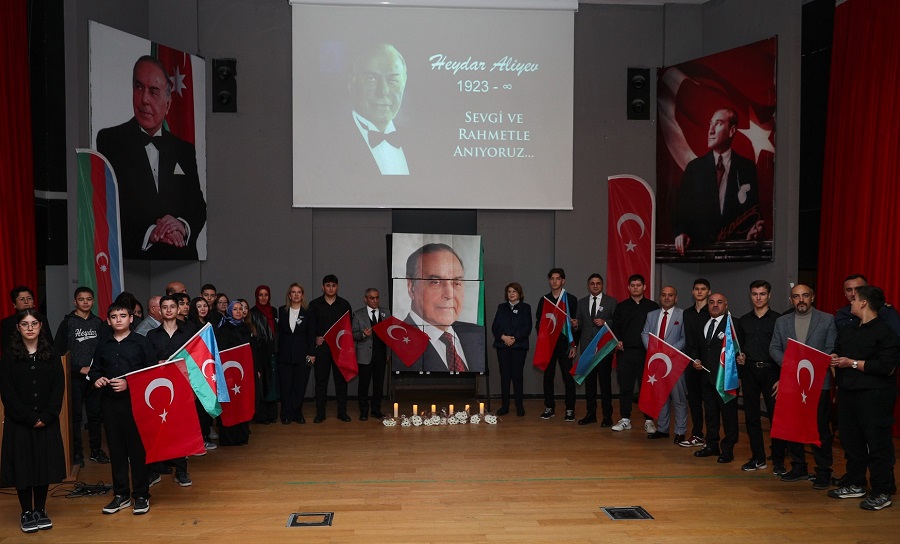 Heydar Aliyev Vefatının 22. Yılında Aliağa'da Anıldı