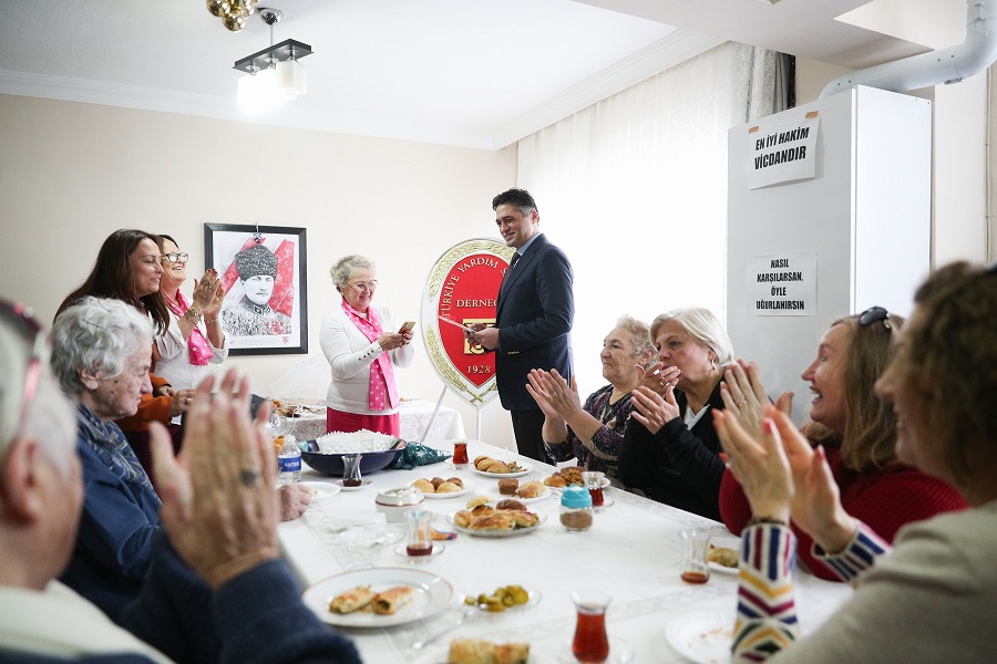 Türkiye Yardım Sevenler Derneği Aliağa Şubesi’nden Acar’a Özel Şilt