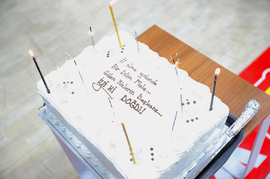 Başkan Serkan Acar’a Doğum Günü Sürprizi