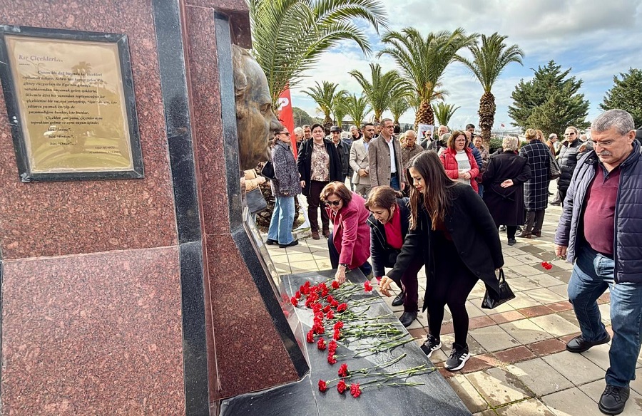 Katledilen Uğur Mumcu Aliağa'da anıldı