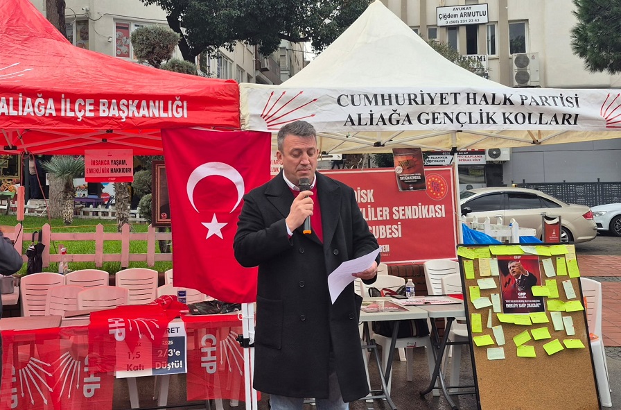 Aliağa Demokrasi Meydanı’nda Emekli Buluşması devam ediyor