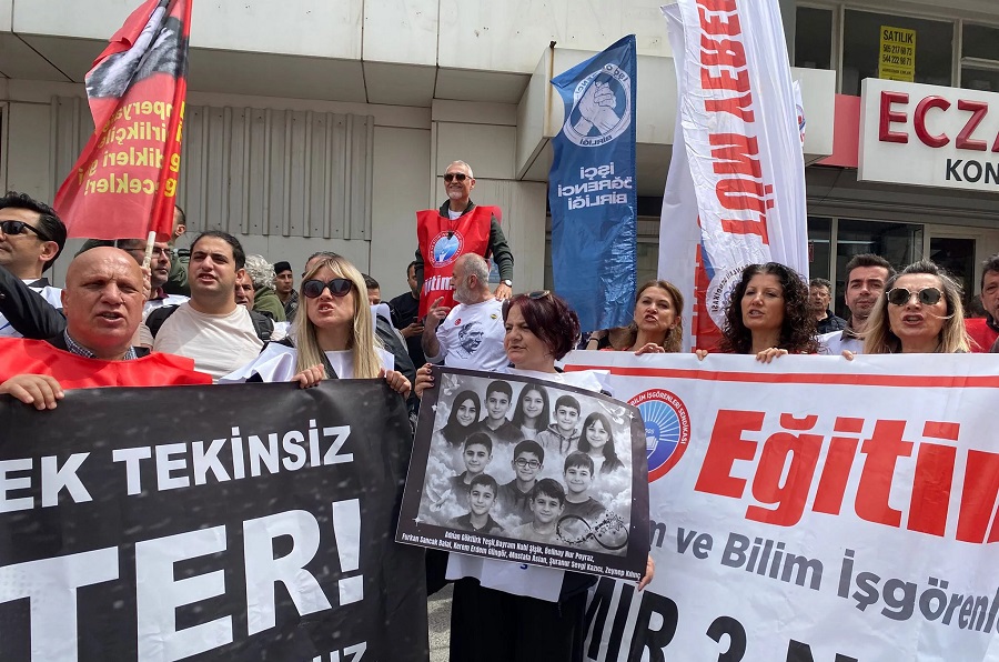 Bugün de ders zili çalmadı: Öğretmenler sokakta