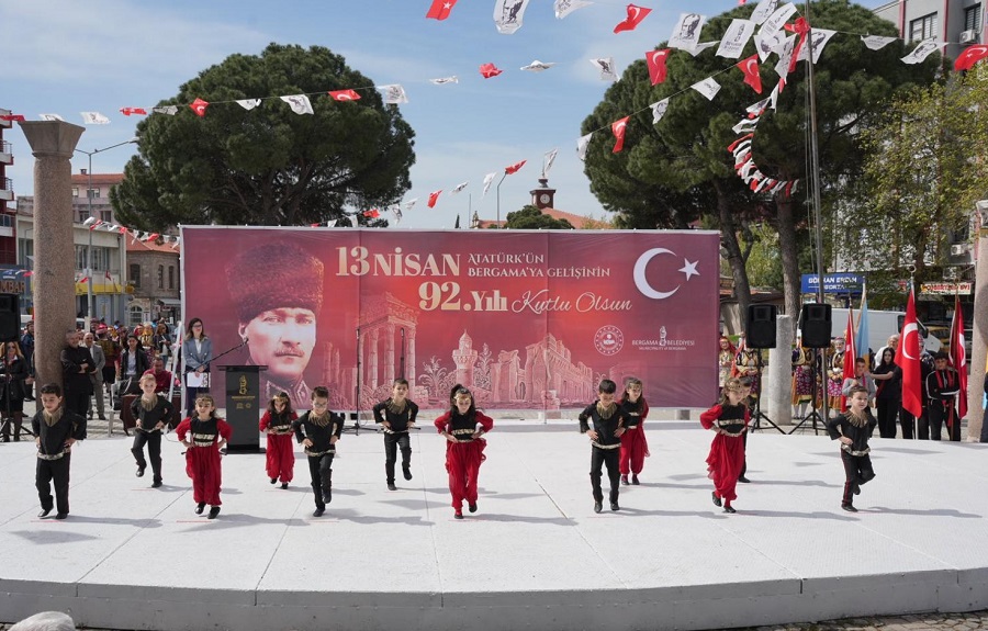 ATATÜRK’ÜN BERGAMA’YA GELİŞİNİN 92. YIL DÖNÜMÜ GURURLA KUTLANDI
