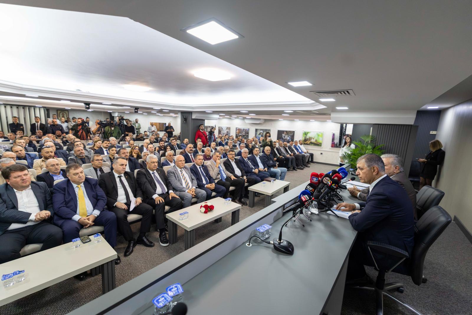 Cemil Tugay’a Aliağa Çağrısı: Otopark ve Su Sorununa Çözüm Bekleniyor