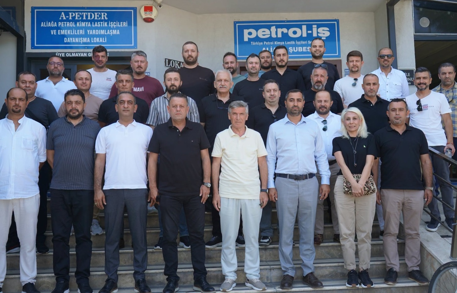 Petrol-İş Genel Başkanı Süleyman Akyüz, Aliağa'da Üyelerle Buluştu