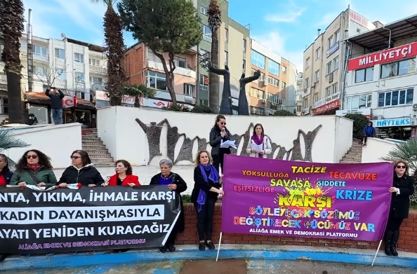 Aliağa'da Kadınlar 8 Martta Yürüdü