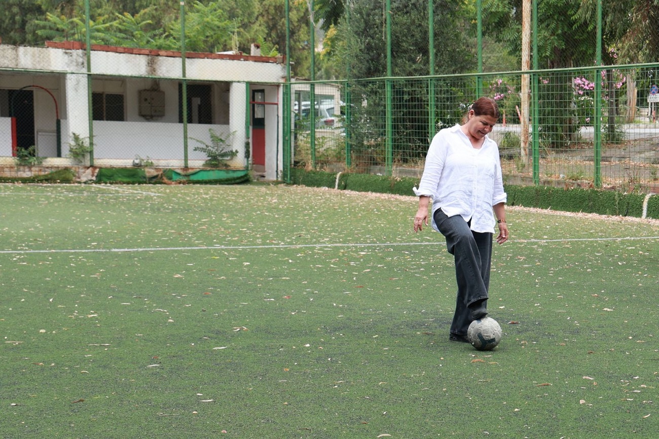 Foça’da Gençlere ve Çocuklara Spor Yatırımı