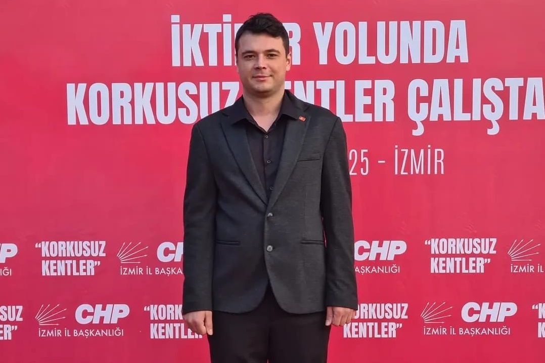 CHP ALİAĞA GENÇLİK KOLLARI BAŞKANI İSTİFA ETTİ
